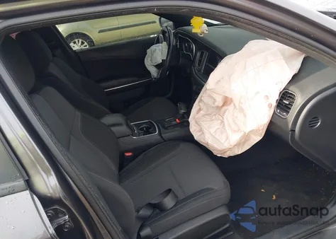 2018 Dodge Charger R/T Rwd z USA, uszkodzony, nr VIN 2C3CDXCT6JH156593